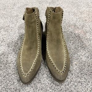 Antelope Anthropologie Green Suede Pointed Toe Low Heel Ankle Boots Women US 10